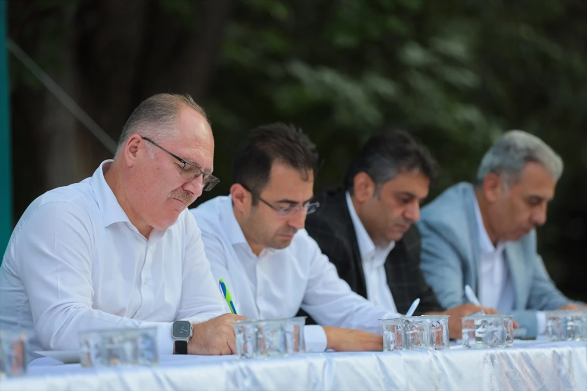 Sivas Belediyesi Mahalle Meclisi Buluşmaları Mevlana Mahallesi\'nde gerçekleştirildi