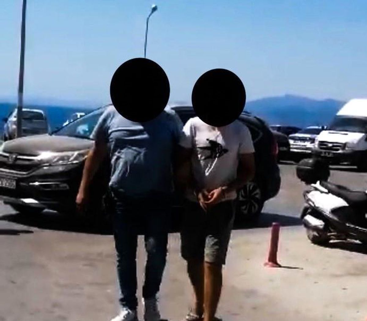 Kuşadası\'nda Durdurulan Şahıs Hırsızlık Suçundan Aranıyormuş