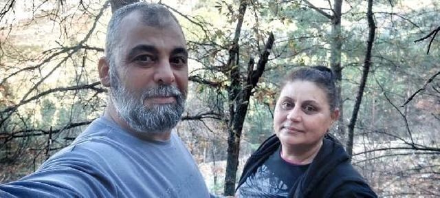 Mahallenin örnek çifti evlerinin bahçesinde ölü bulundu! 0lanları duyan komşular inanamıyor Mahallenin örnek çifti evlerinin bahçesinde ölü bulundu! 0lanları duyan komşular inanamıyor