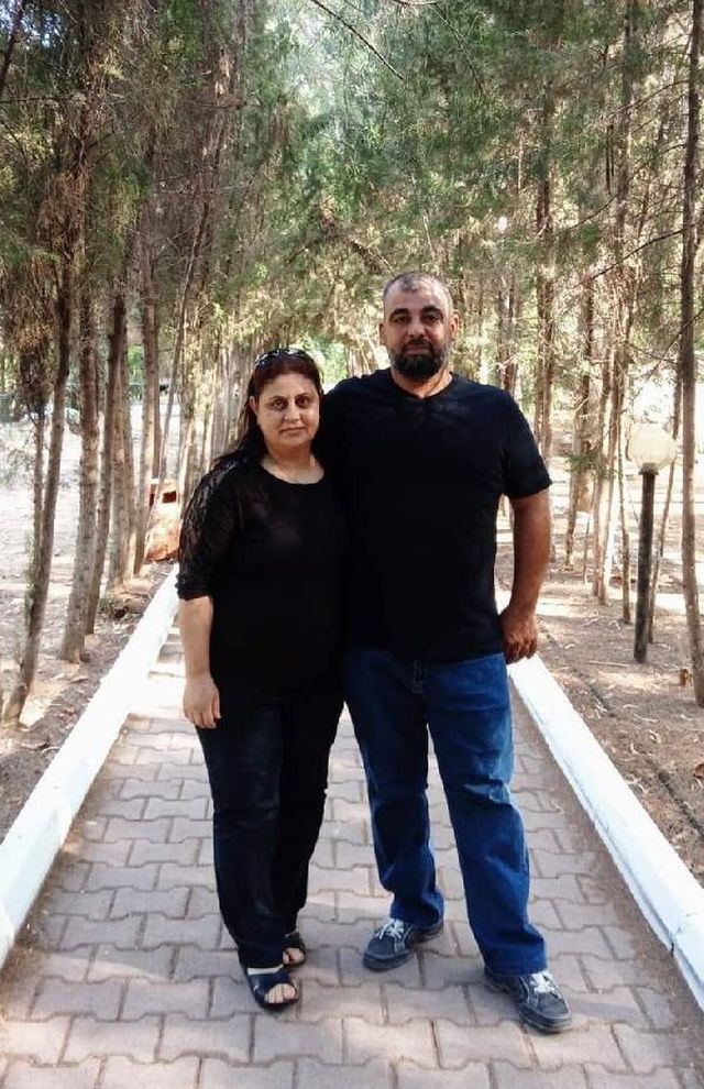 Mahallenin örnek çifti evlerinin bahçesinde ölü bulundu! 0lanları duyan komşular inanamıyor Mahallenin örnek çifti evlerinin bahçesinde ölü bulundu! 0lanları duyan komşular inanamıyor