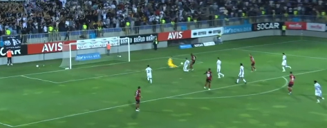 Tek şans bulması yetiyor! Aboubakar'dan klas gol