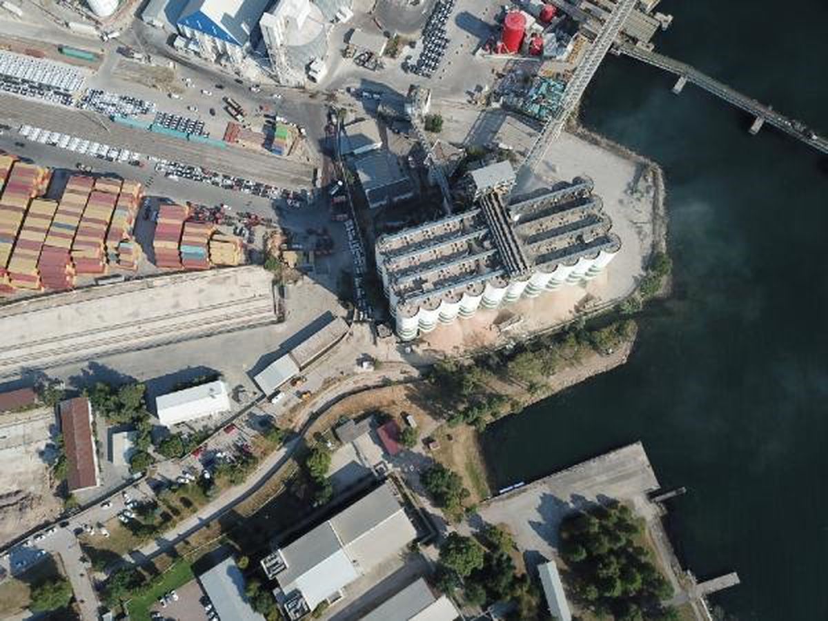 Derince\'deki patlamada zarar gören silolar için ekmeklik buğday taşıma ihalesi yapıldı