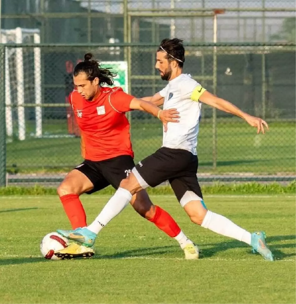 Ayvalıkgücü Belediyespor, Karacabey Belediyespor\'u mağlup etti