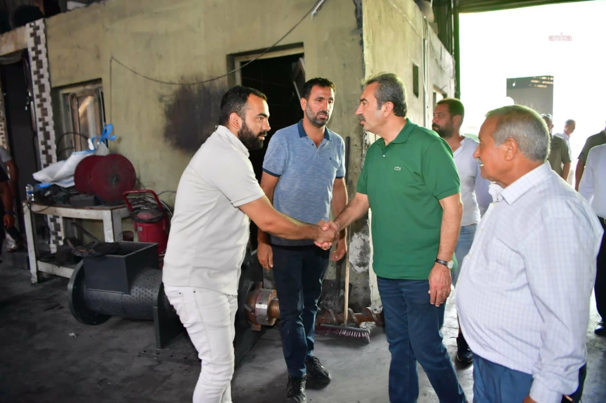 Çukurova Belediye Başkanı Yangında Zarar Gören İş Yerlerini Ziyaret Etti