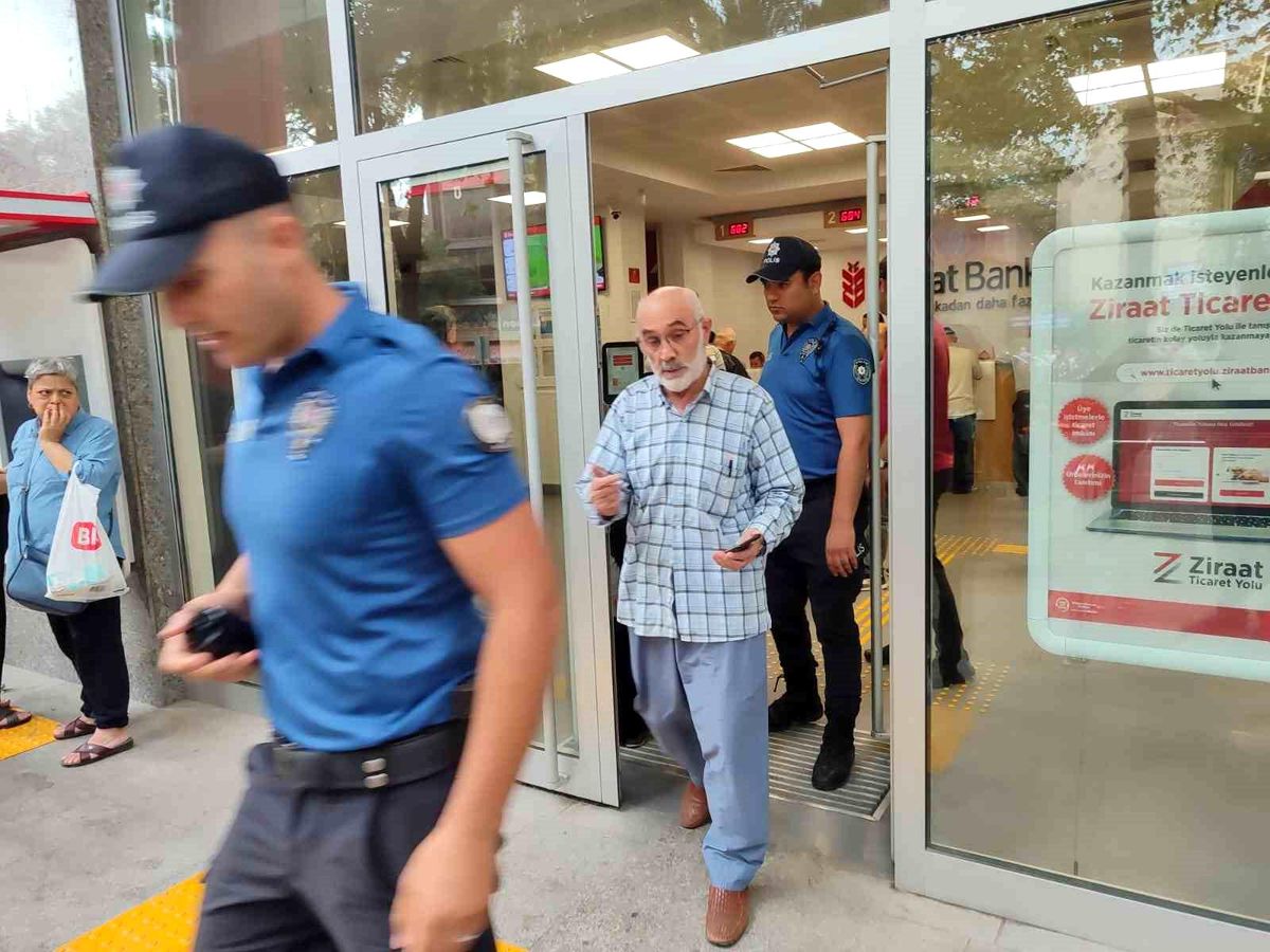 Banka Dolandırıcılığı Girişimine Polis Müdahalesi