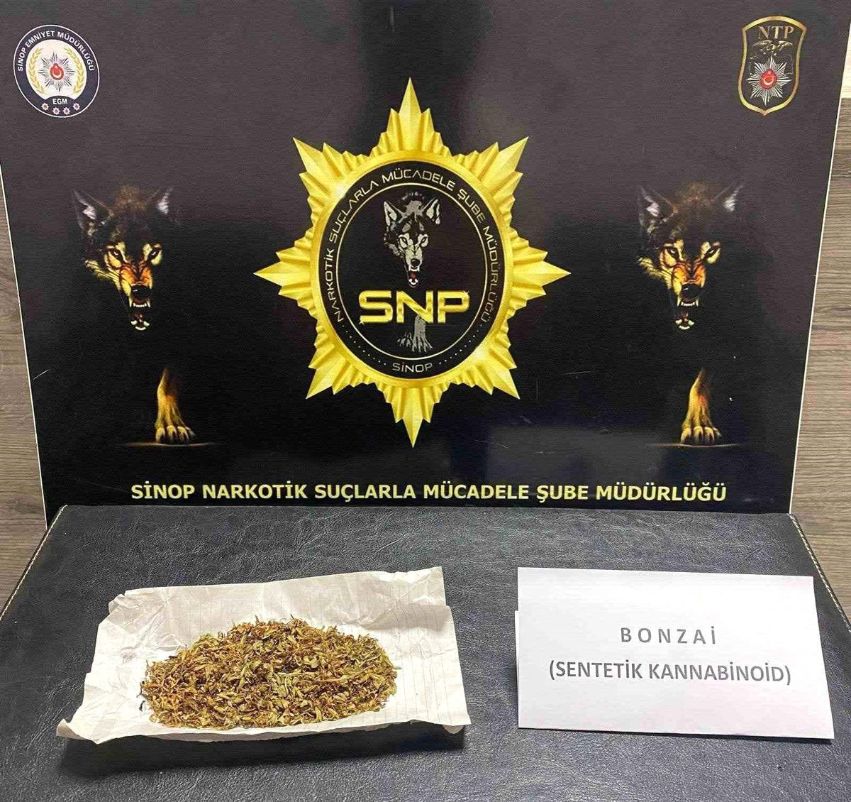 Sinop\'ta Durumundan Şüphe Edilen Araçta Uyuşturucu Madde Ele Geçirildi