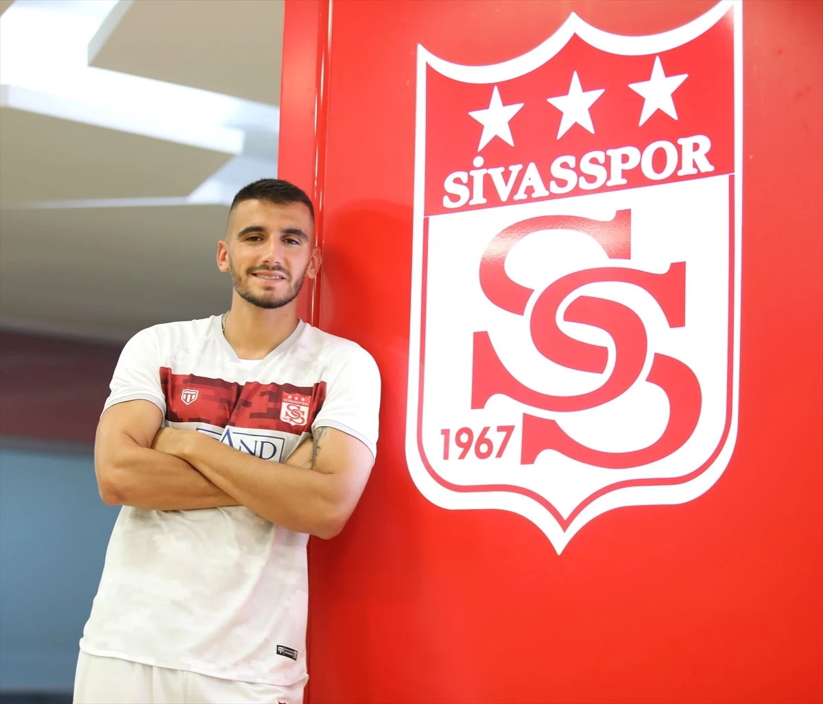 Sivasspor, Yunan stoper Achilleas Poungouras\'ı transfer etti