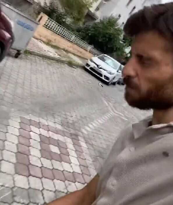 Eski eşinden biber gazı sıkarak kurtuldu! O anlar kamerada Eski eşinden biber gazı sıkarak kurtuldu! O anlar kamerada