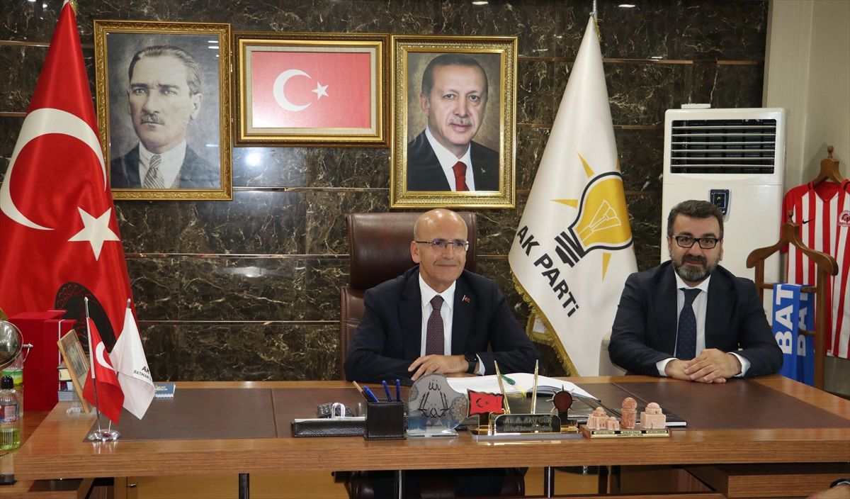 Hazine ve Maliye Bakanı Mehmet Şimşek Batman\'da Ziyaretler Gerçekleştirdi