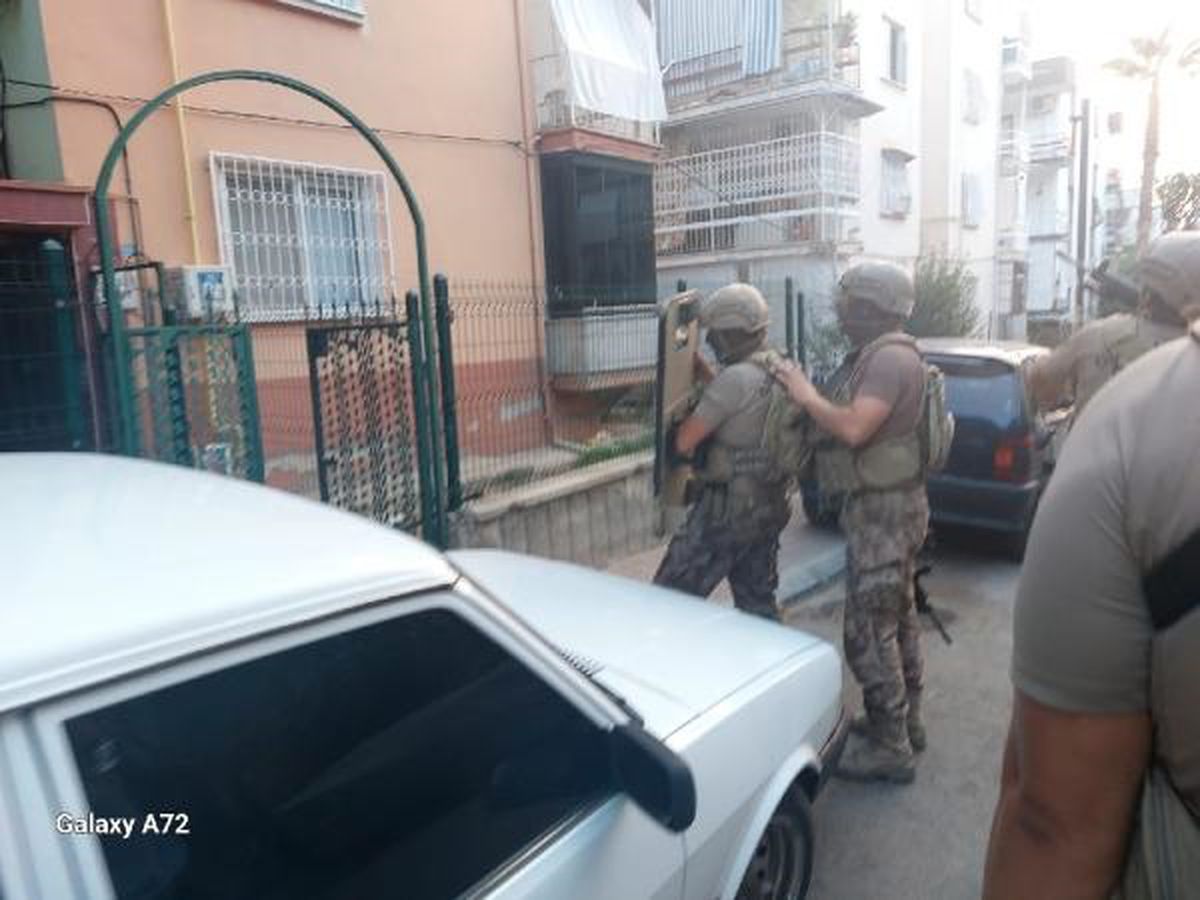 Mersin\'de Tefecilik Yapan 2 Kişi Gözaltına Alındı