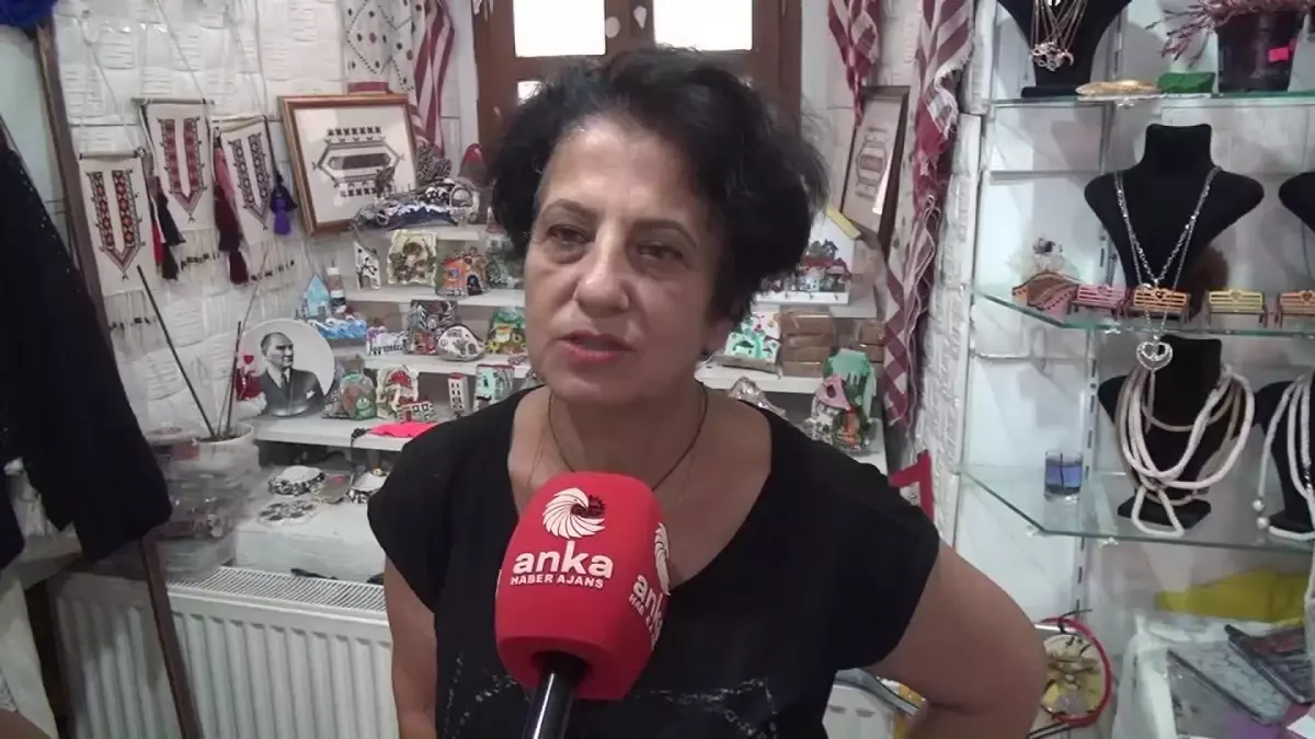 Tarihi Pervane Medresesi Çarşısı Esnafı: "Bu Sene Hiçbir Şeyi Yerine Koyamadık. Saklamamız Gereken Kira Parasını Bile Yerine Oturtamadık"