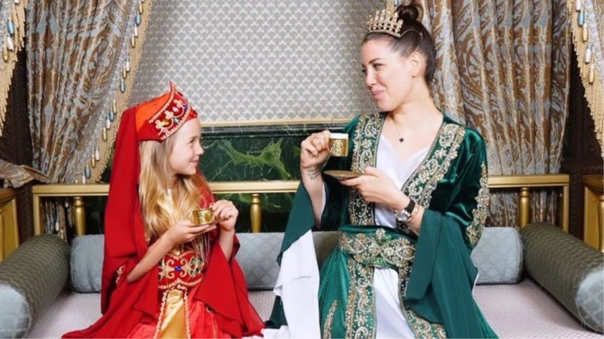 Wanda Nara ve kızı, Ayasofya\'yı ziyaret etti! Icardi, "Türklerim" paylaşımıyla gönülleri fethetti