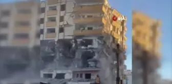Ağır hasarlı bina yıkım esnasında yerle bir oldu, ortalığı toz bulutu kapladı