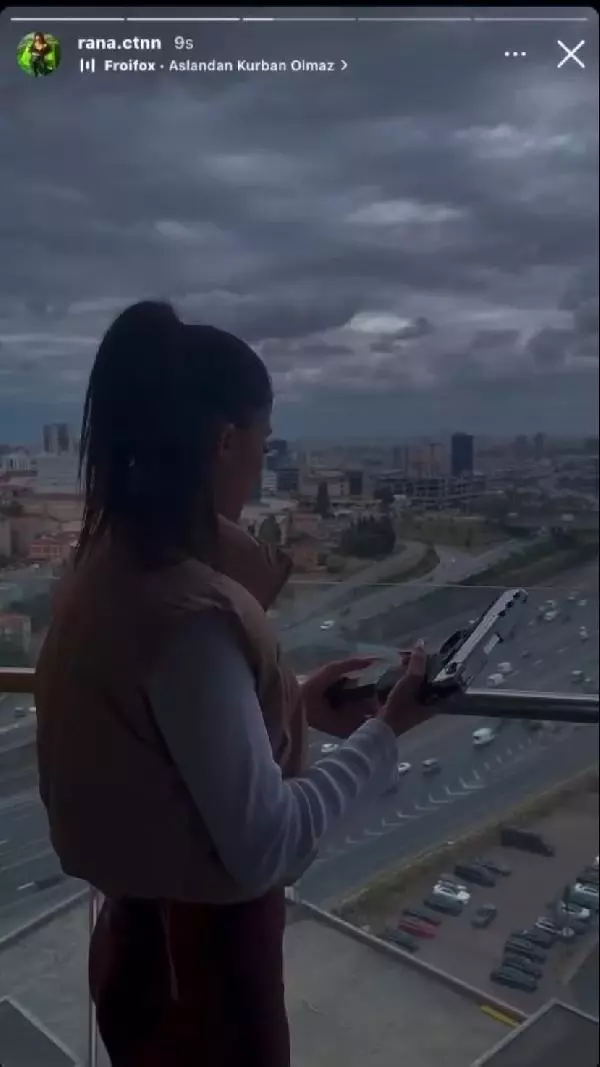 iranlı model, rezidans balkonunda silahla ateş açtı