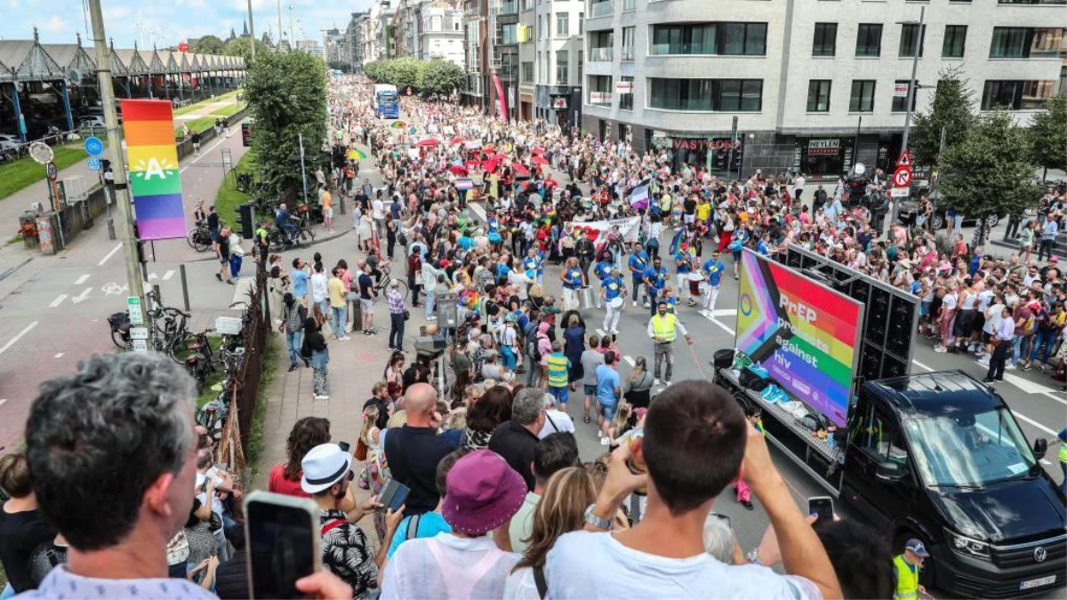 Belçika Silahlı Kuvvetleri LGBT+ Topluluğuyla Dayanışma Amacıyla Anvers Onur Yürüyüşü\'ne Katılıyor