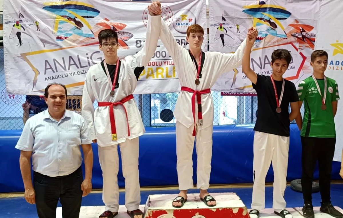 Eskişehirli Sporcular Manisa\'da ANALİG Yarı Finalinde Madalyalar Kazandı