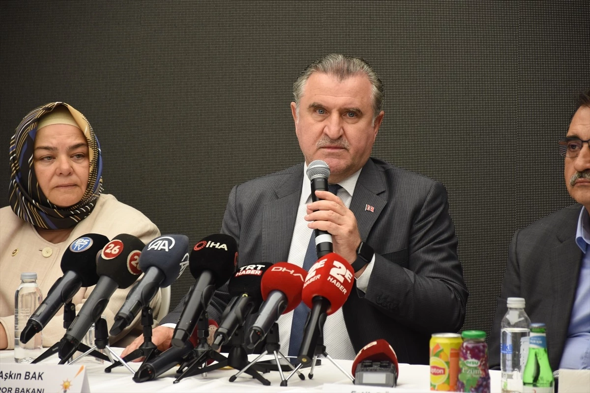Gençlik ve Spor Bakanı Bak, Eskişehir\'de konuştu Açıklaması