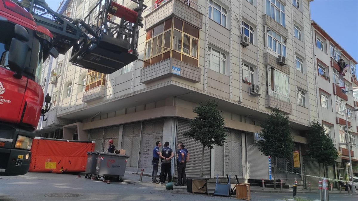 Güngören\'de Psikolojik Sorunları Olan Kişi Gözaltına Alındı