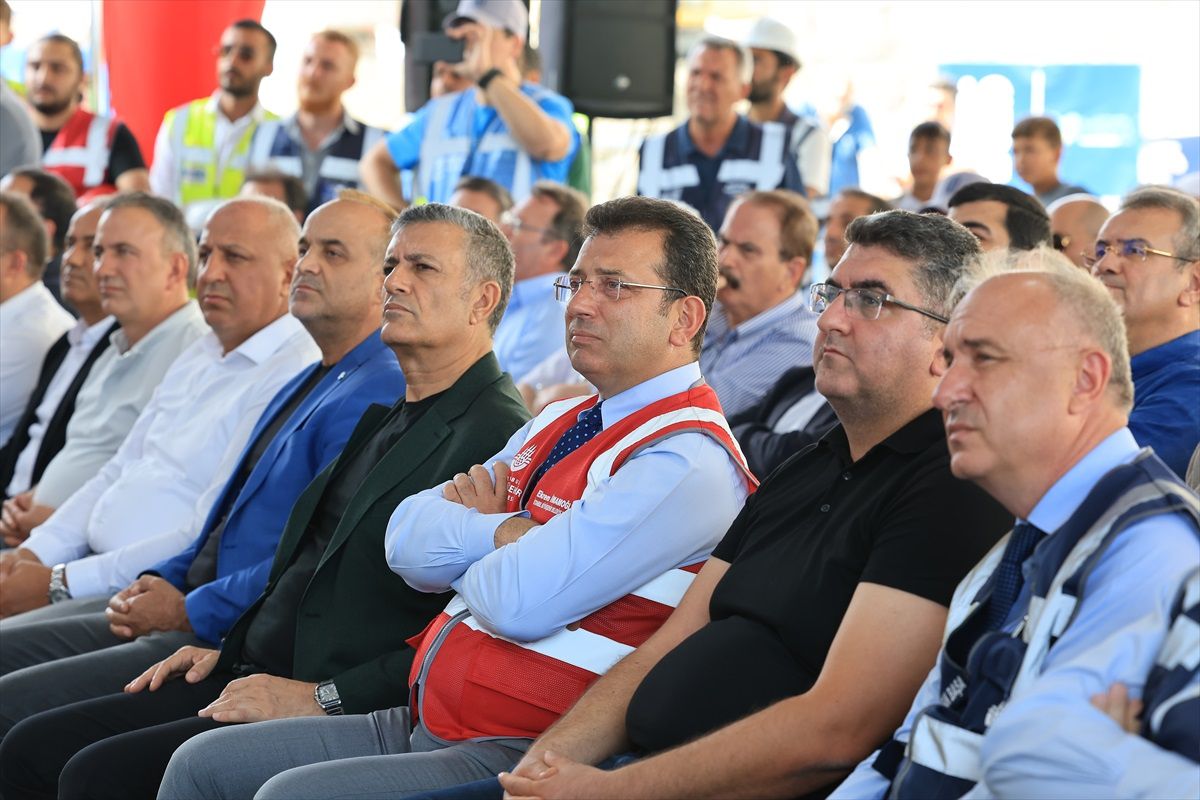 İBB Başkanı İmamoğlu, Esenyurt\'ta projeleri paylaştı