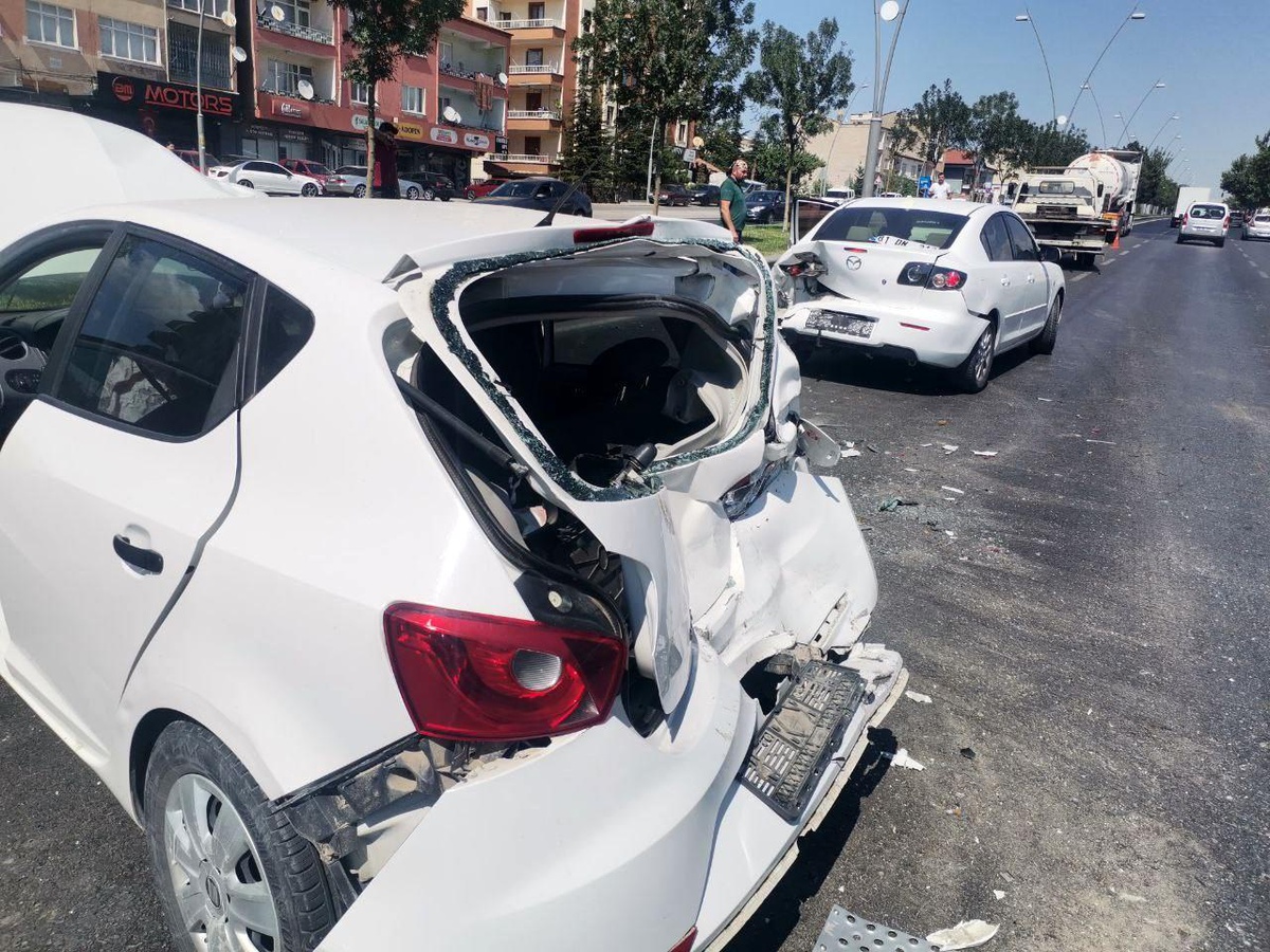 Kayseri\'de zincirleme kaza: 1 kişi yaralandı