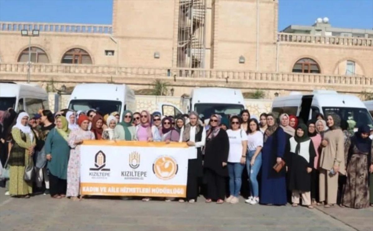 Kızıltepe Belediyesi Kadın ve Aile Hizmetleri Müdürlüğü Kursiyerleri Nusaybin Gezisinde