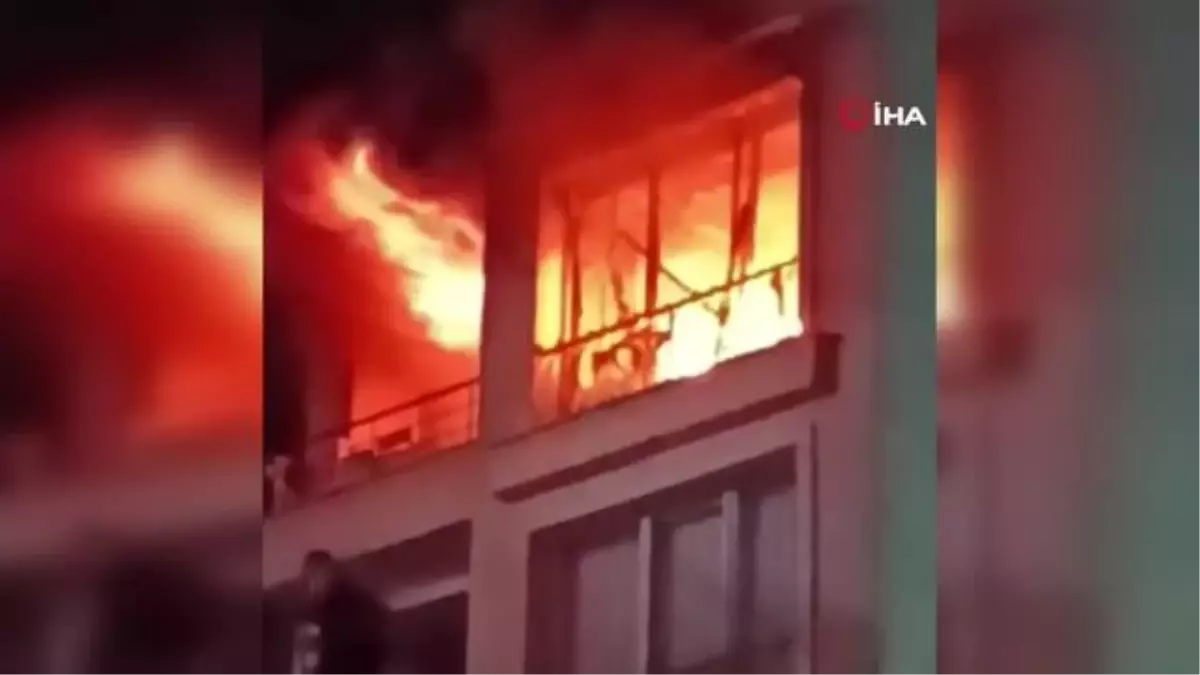 Lapseki'de 5 katlı apartmanda yangın paniği