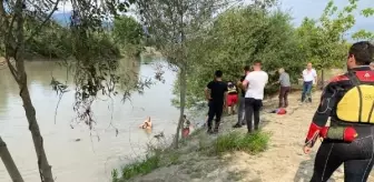 Rafting Sporcuları, Boğulma Tehlikesi Geçiren Vatandaşı Kurtardı