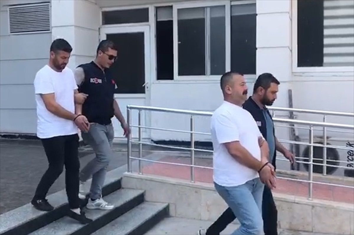 Mersin\'de Tefecilik Yapan 2 Şüpheli Tutuklandı