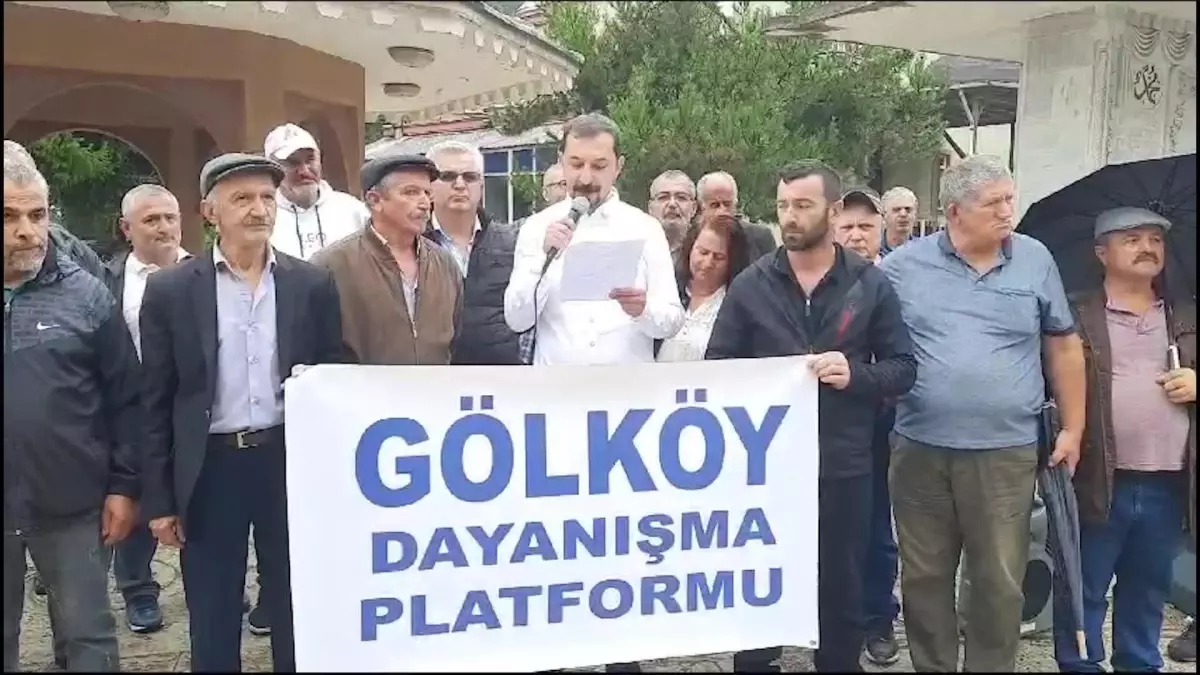 Ordu Gölköy\'de Fındık Fiyatlarına Tepki… Tüm Köy Sen Ordu Şube Başkanı Sağra: "Uluslararası Tekeller Bizleri Köleleştirdiler, Marabalaştırdılar"