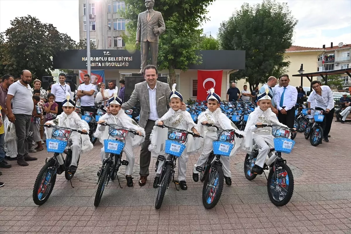 Hayrabolu\'da Toplu Sünnet Şöleni Düzenlendi