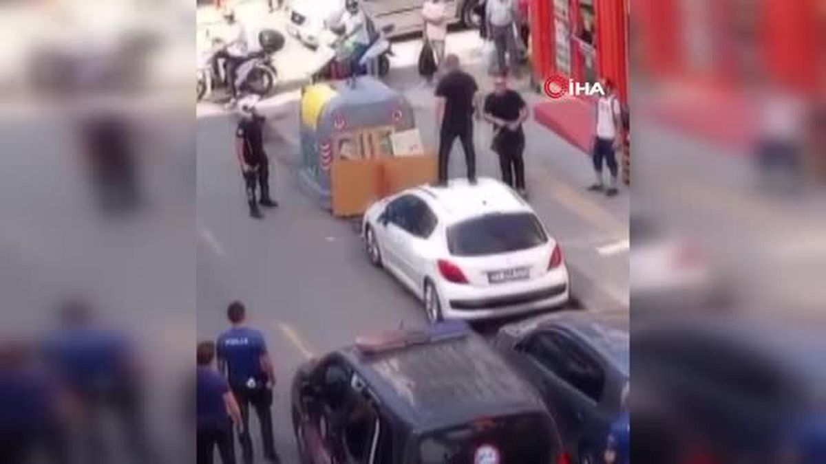 Yalova\'da Tartışma Sonrası Otomobilin Üzerine Çıkan Kişi Gözaltına Alındı