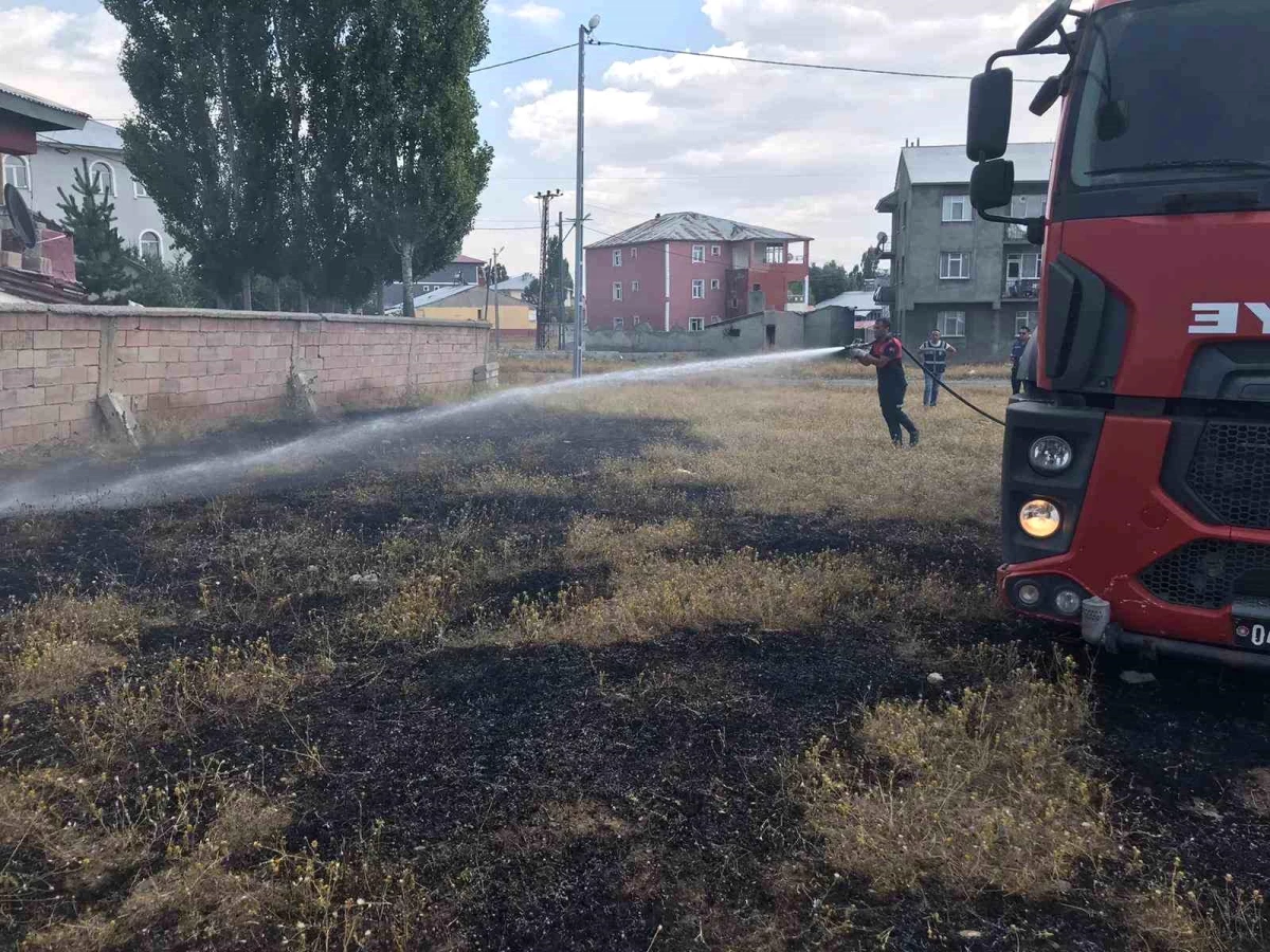 Ağrı\'da Merkez ve Köylerde Çıkan Yangınlar Söndürüldü
