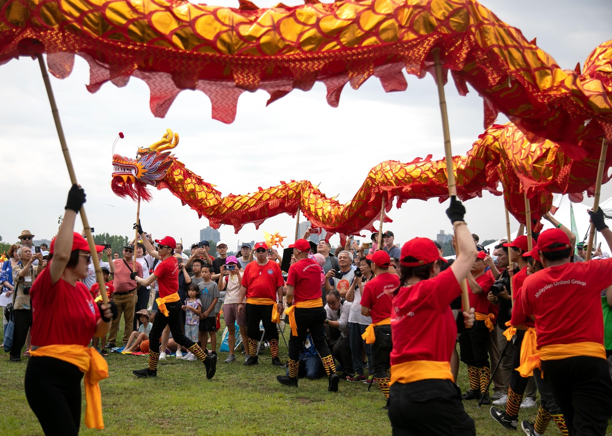 ABD\'de 31. Hong Kong Ejderha Teknesi Festivali Başladı