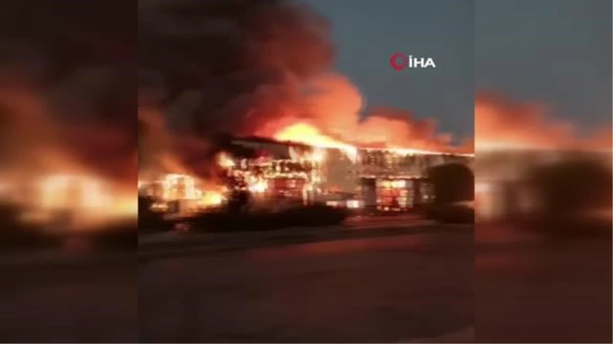 Antalya\'da korkutan fabrika yangını