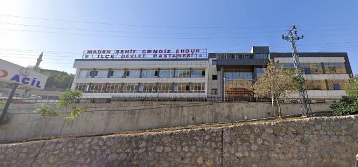 Elazığ'da Çaya Giren Genç Boğuldu