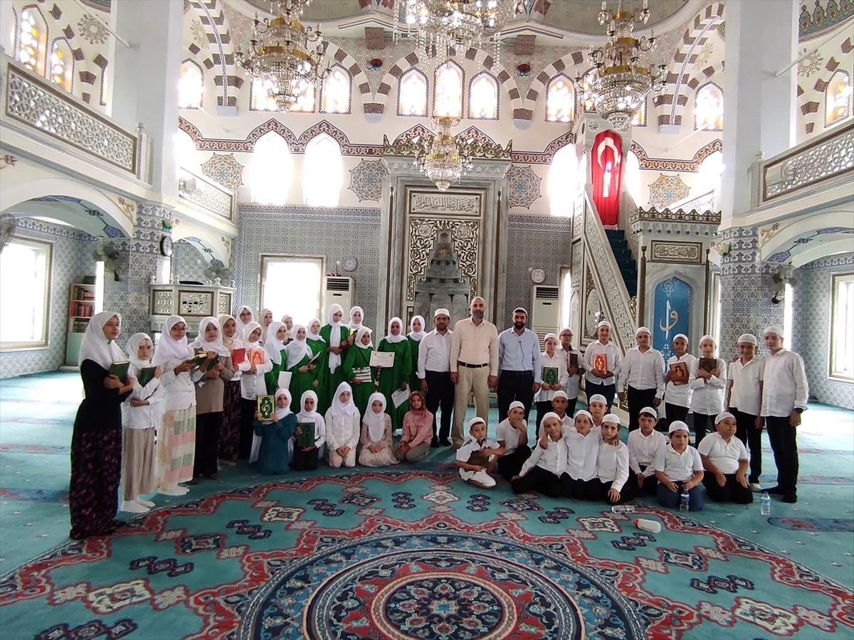 Hacıköy\'de Kur\'an kursunu tamamlayan öğrenciler için program düzenlendi