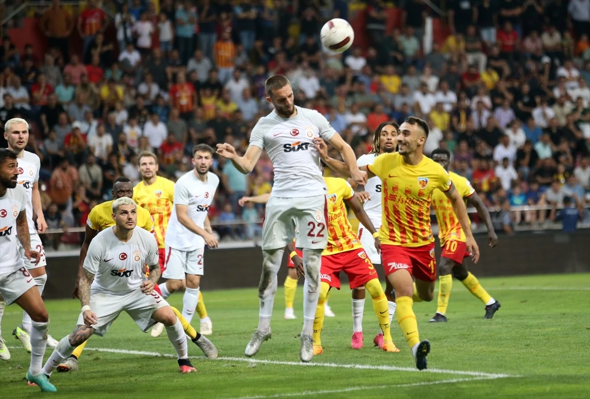 Mondihome Kayserispor-Galatasaray Maçının İlk Yarısı Berabere