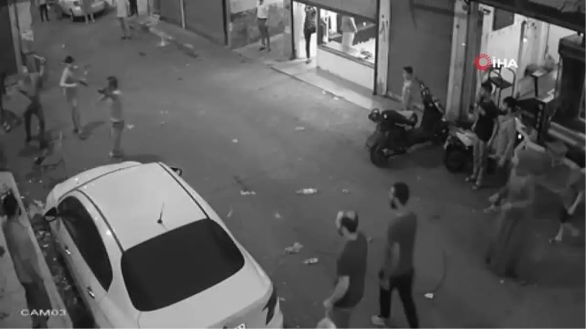 Gaziantep\'te Yabancı Uyruklu Gruplar Arasında Kavga: Güvenlik Kamerasına Yansıdı