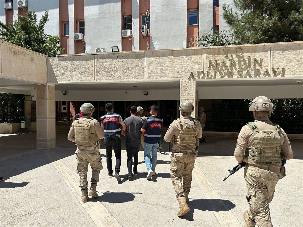 Mardin\'de yakalanan firari cinayet zanlısı tutuklandı