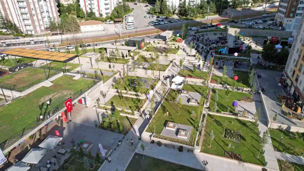 Mevlana Meydanı\'na Görkemli Açılış