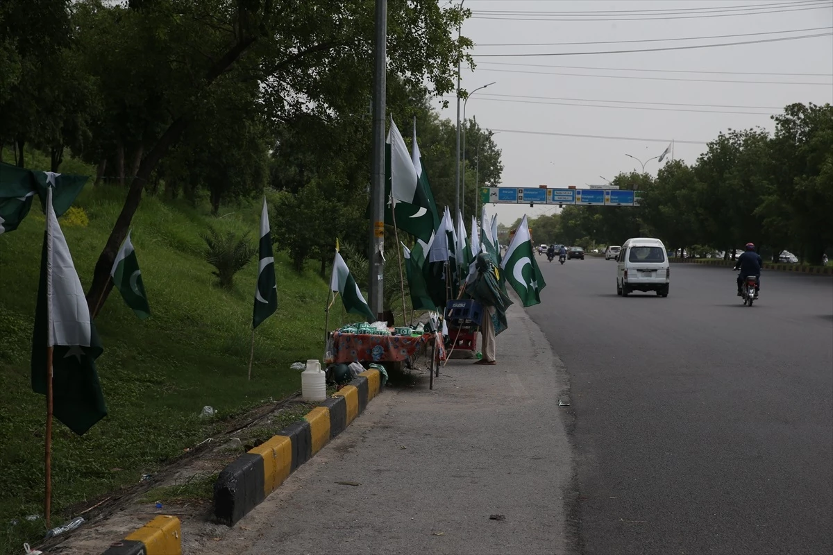 Pakistan\'da Bağımsızlık Günü Kutlamaları Hazırlıkları