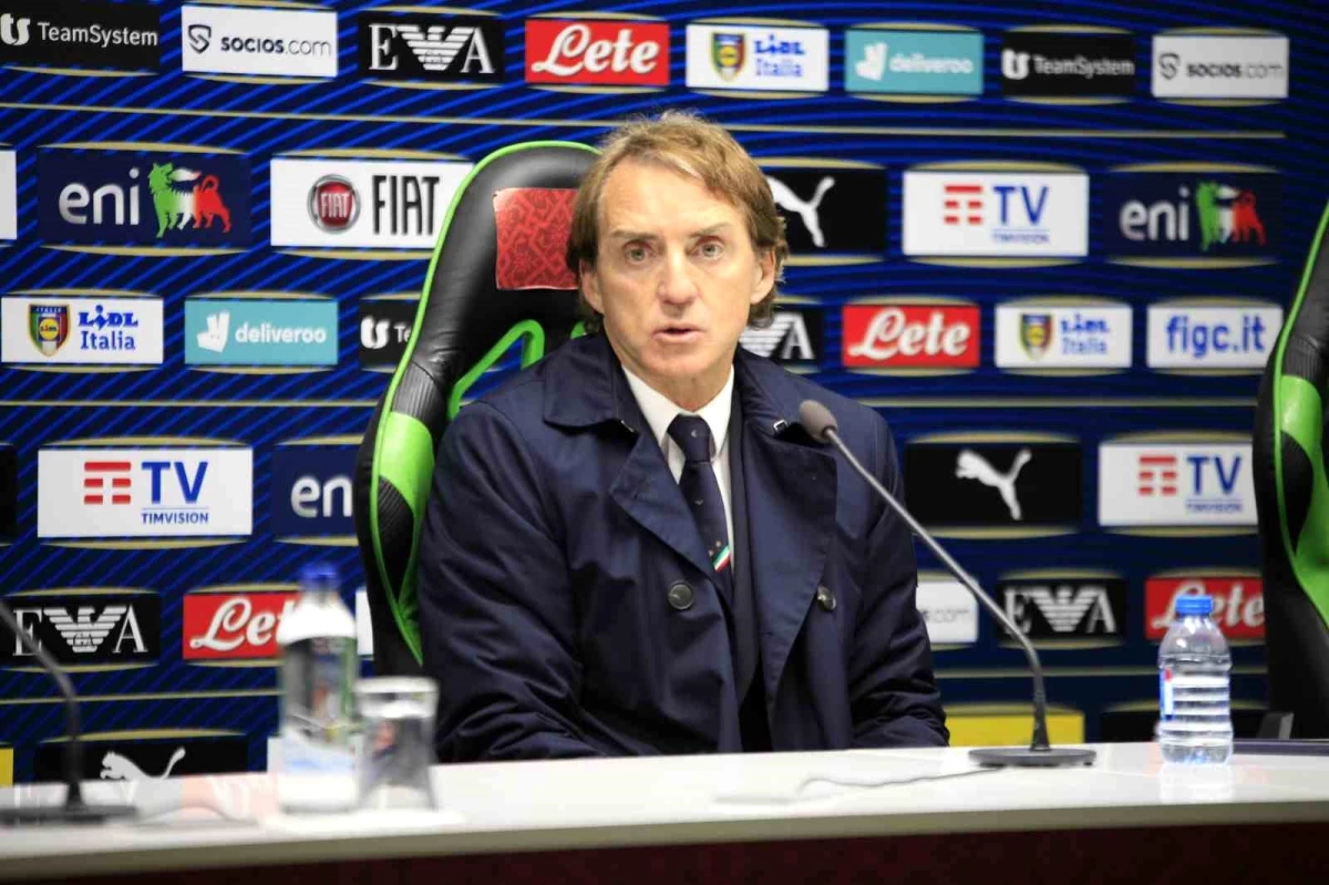 Roberto Mancini İtalya Milli Futbol Takımı Teknik Direktörlüğünden İstifa Etti