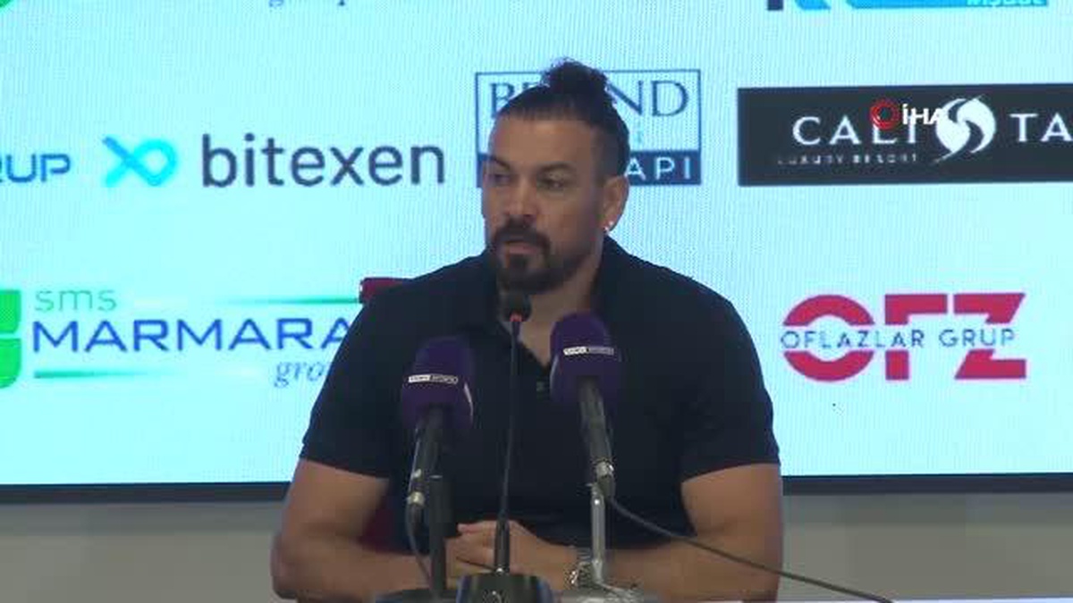 Sivasspor Teknik Direktörü Servet Çetin: Oyuncularımın mücadelesinden memnunum