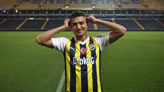 Son Dakika: Fenerbahçe, Cengiz Ünder'i 4 yıllığına 15 milyon euro bonservis bedeliyle kadrosuna kattı Son Dakika: Fenerbahçe, Cengiz Ünder'i 4 yıllığına 15 milyon euro bonservis bedeliyle kadrosuna kattı