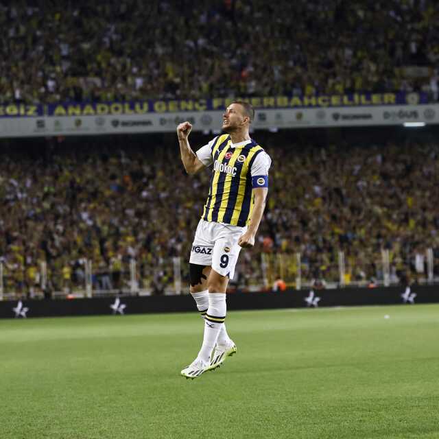 Son Dakika: Süper Lig'in ilk haftasında Fenerbahçe, sahasında Gaziantep FK'yı 2-1 mağlup etti Son Dakika: Süper Lig'in ilk haftasında Fenerbahçe, sahasında Gaziantep FK'yı 2-1 mağlup etti