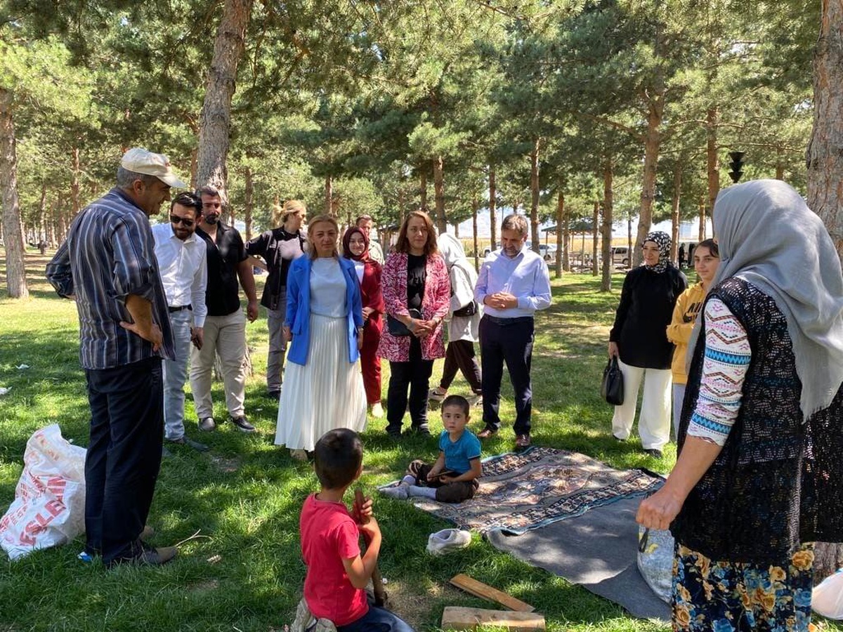 Ak Parti Erzurum\'da saha turlarını hızlandırdı