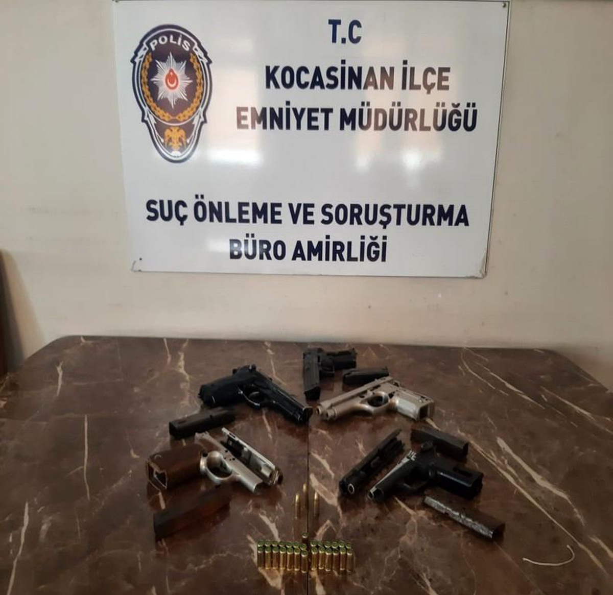 Kayseri\'de Polis Ekipleri Tarafından 37 Şahıs Yakalandı