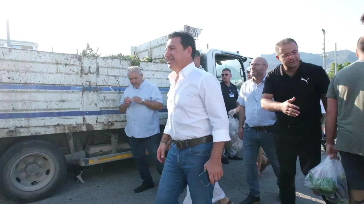 Bodrum Belediye Başkanı Ahmet Aras, Turgutreis ve Karaova pazar yerlerini ziyaret etti