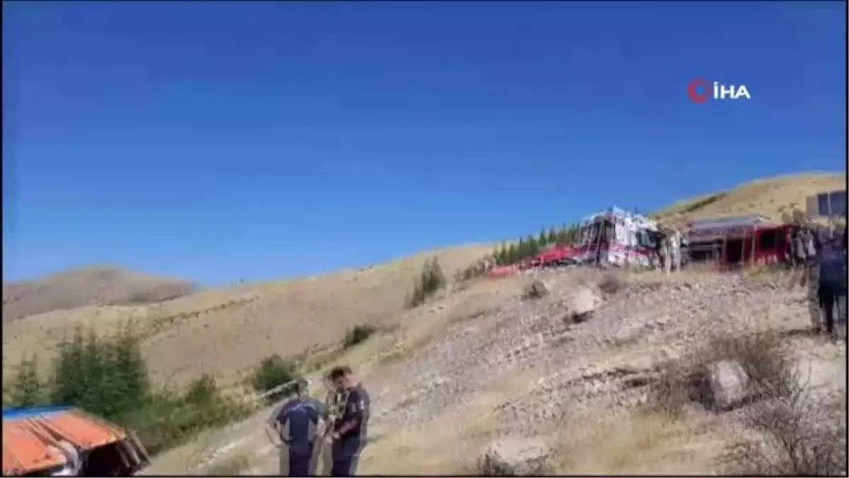 Freni patlayan kamyon şarampole devrildi: 2 ölü, 2 yaralı