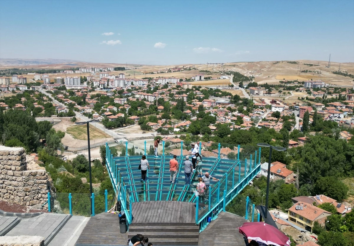 Kayseri Bünyan\'daki Cam Terası 2 Ayda 200 Bin Kişi Tarafından Ziyaret Edildi